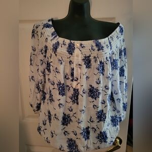 Gauzy Easome White and Blue Smocked 3/4 Sleeve Blouse